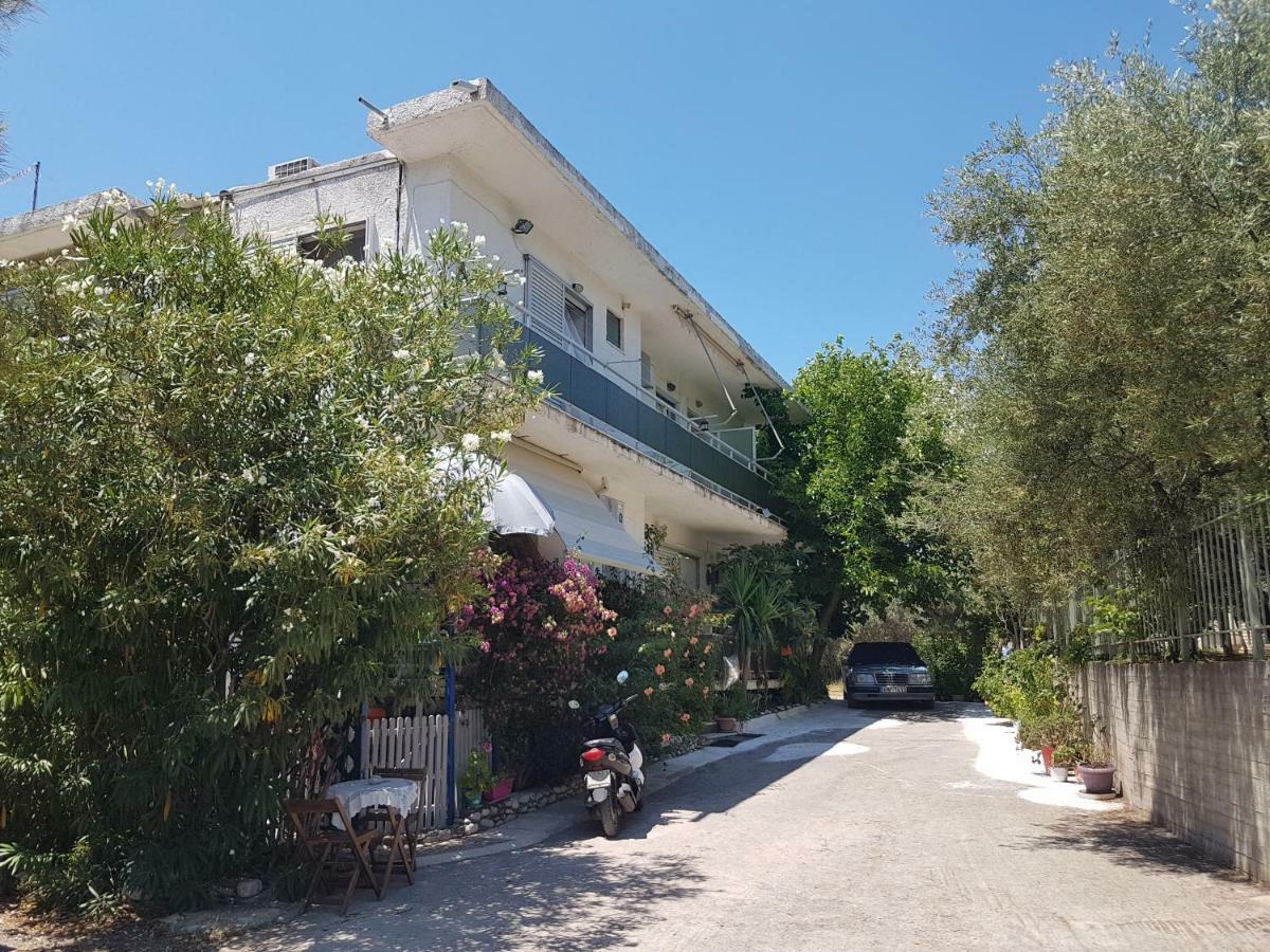 Gkionis Apartment Kalamata Exterior photo